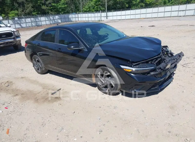 2024 Hyundai Elantra photo