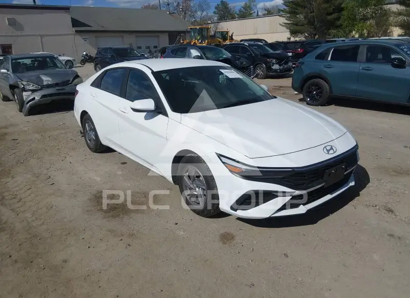 2024 Hyundai Elantra photo