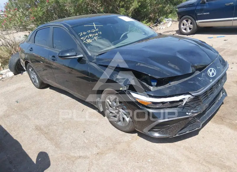 2024 Hyundai Elantra photo
