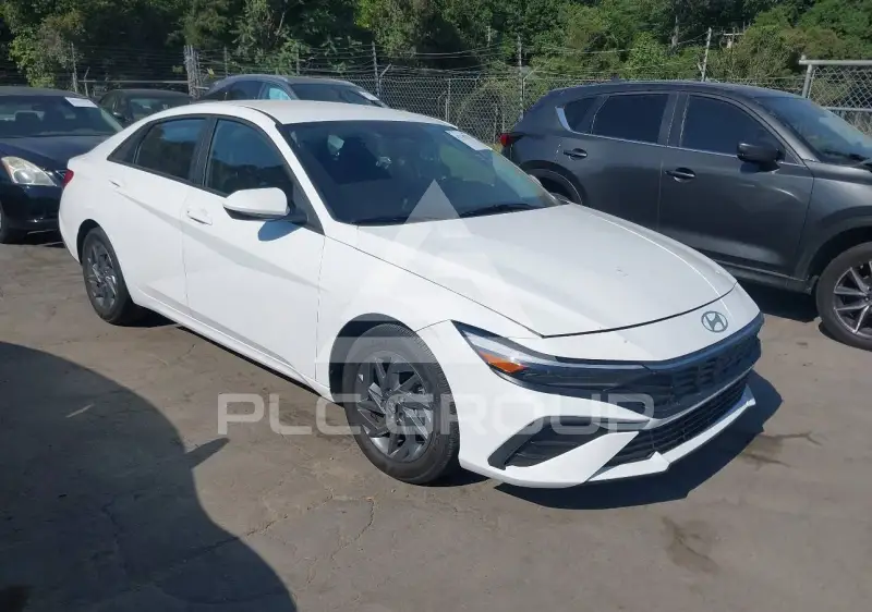 2024 Hyundai Elantra photo