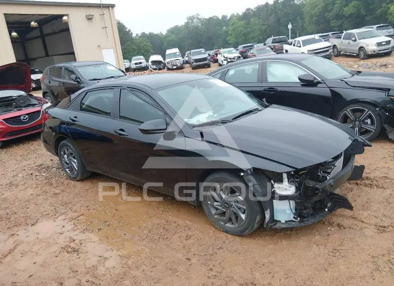 2024 Hyundai Elantra photo