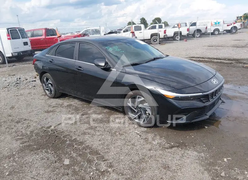 2024 Hyundai Elantra фото