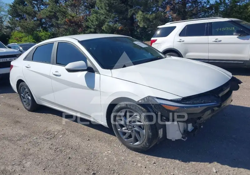2024 Hyundai Elantra фото