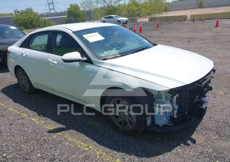 2024 Hyundai Elantra фото