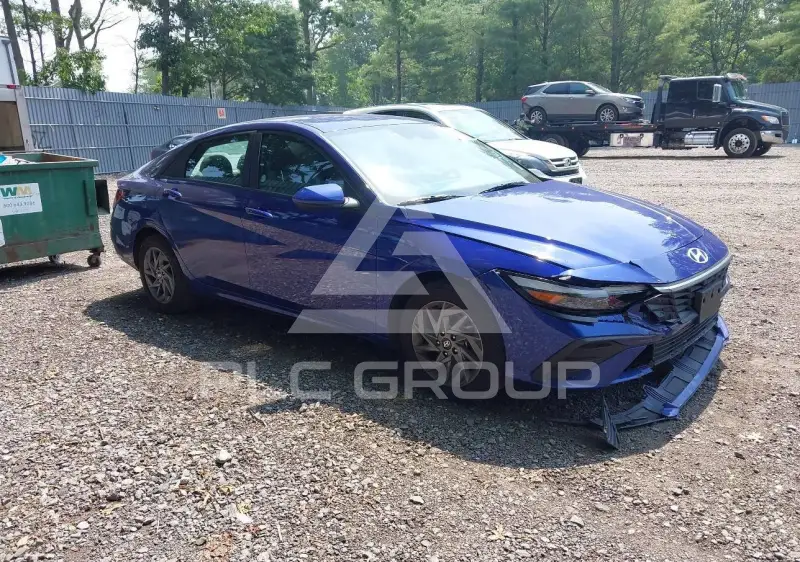 2024 Hyundai Elantra фото