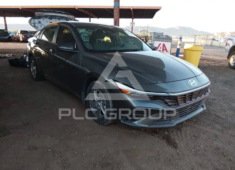 2024 Hyundai Elantra photo