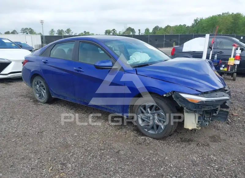 2024 Hyundai Elantra photo