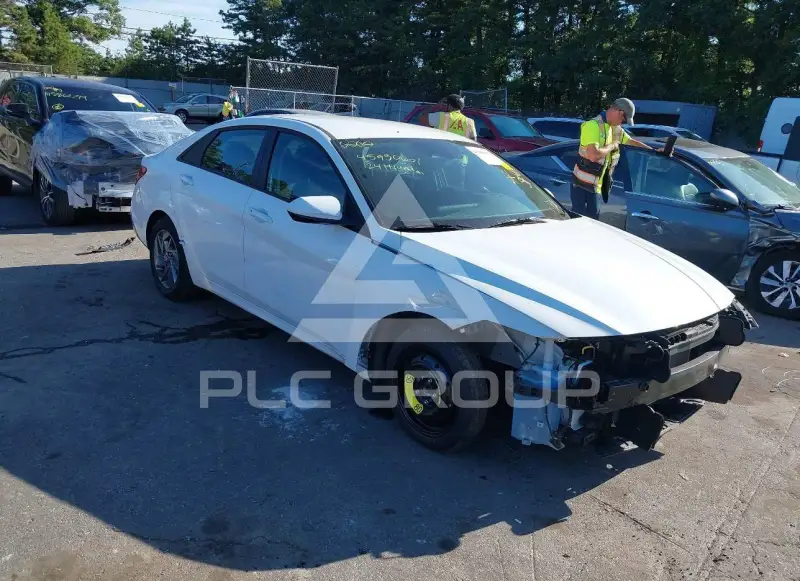 2024 Hyundai Elantra photo