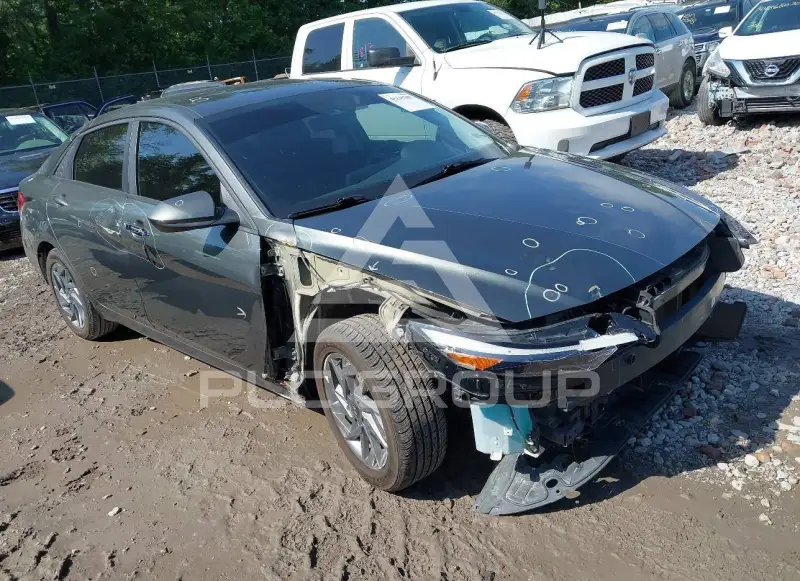 2024 Hyundai Elantra photo