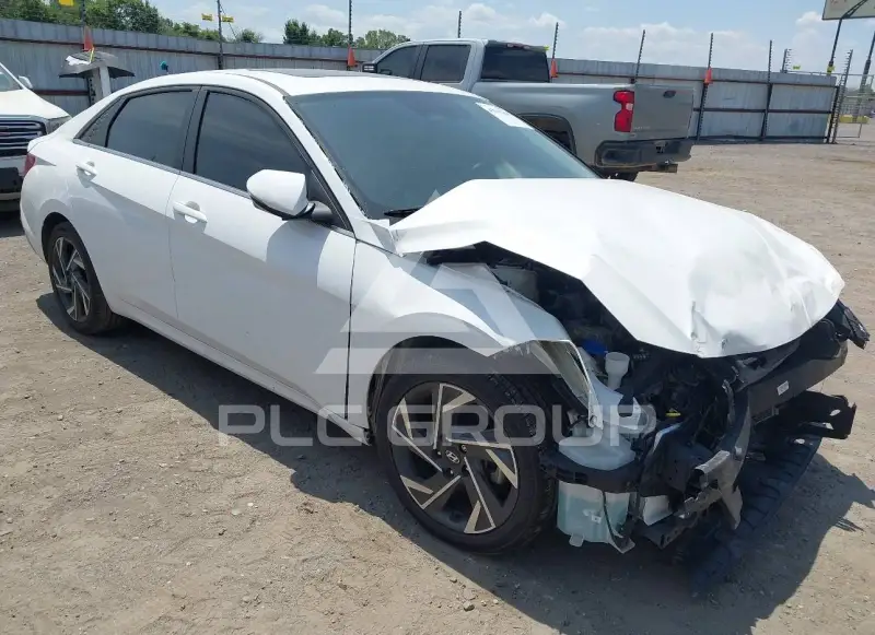 2024 Hyundai Elantra photo