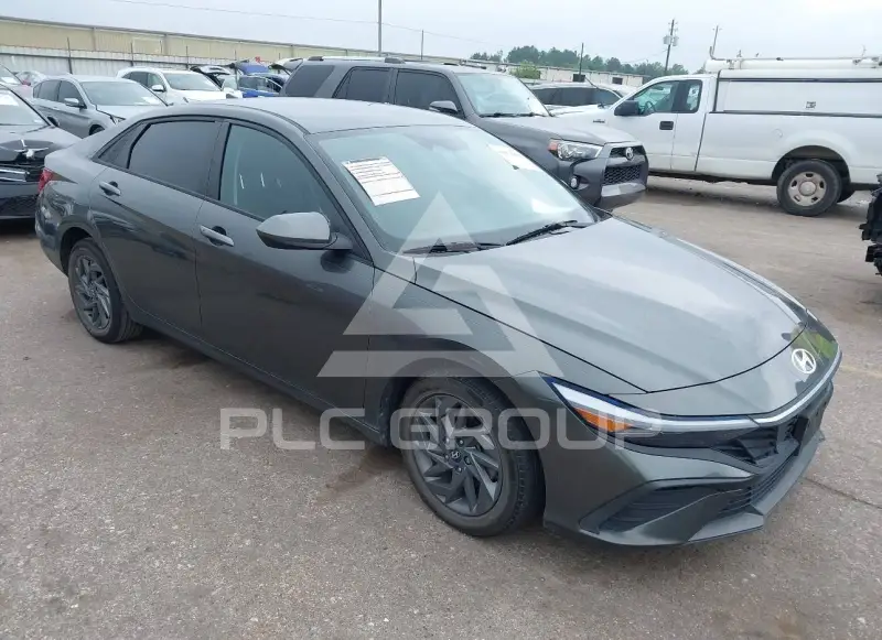 2024 Hyundai Elantra photo