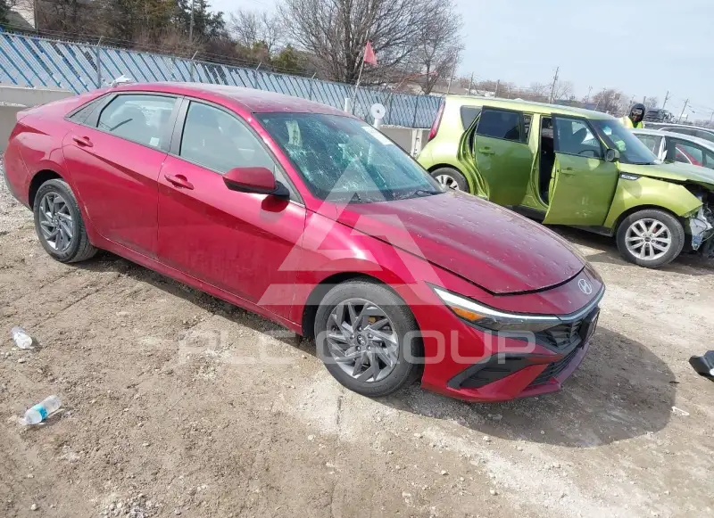 2024 Hyundai Elantra фото