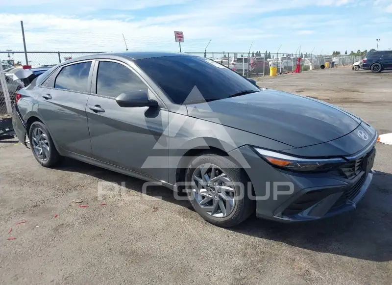 2024 Hyundai Elantra photo