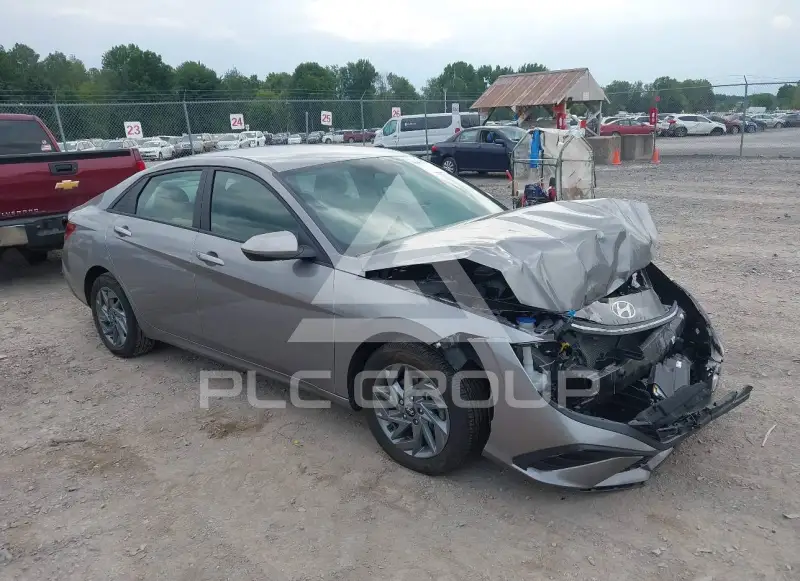 2024 Hyundai Elantra photo