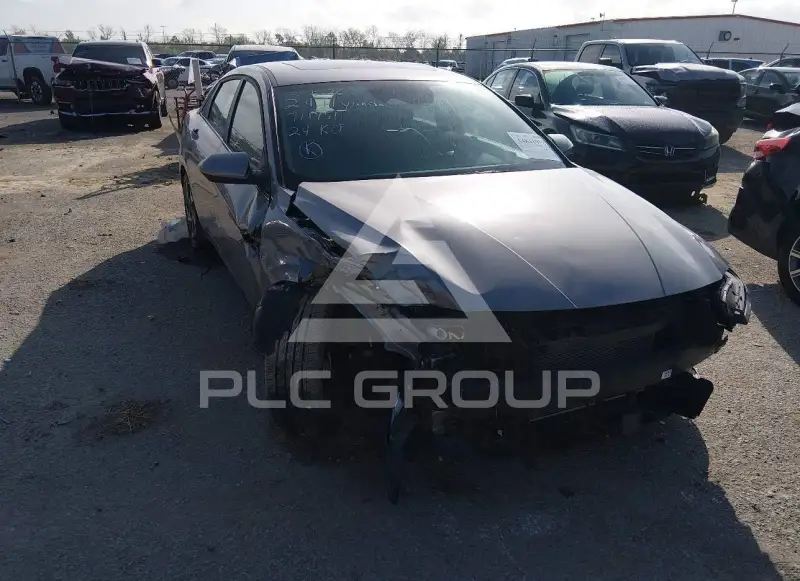 2024 Hyundai Elantra фото