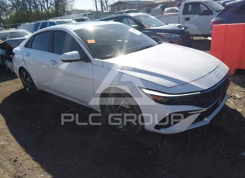 2024 Hyundai Elantra фото