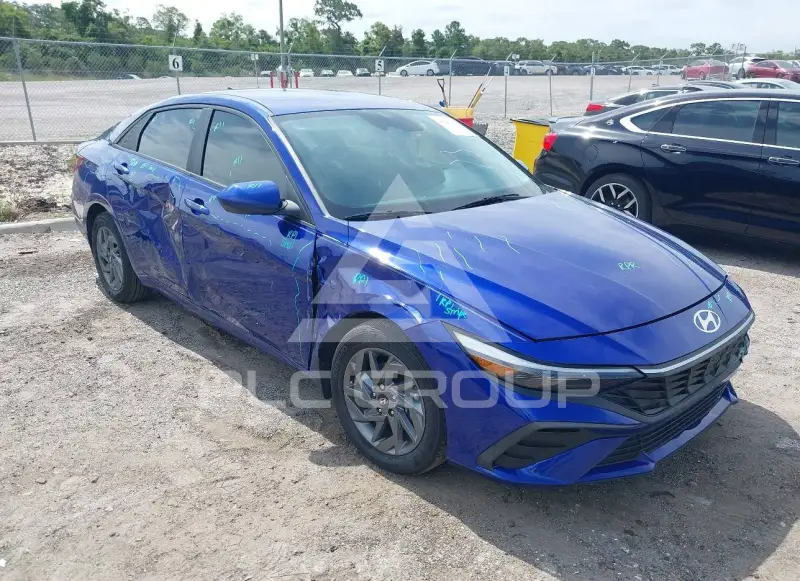 2024 Hyundai Elantra фото