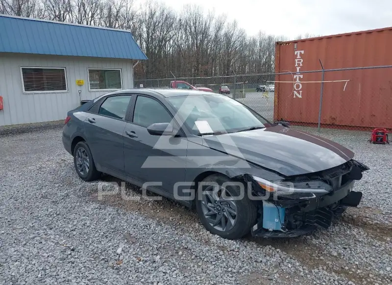 2024 Hyundai Elantra фото