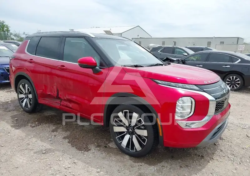 2025 Mitsubishi OUTLANDER photo
