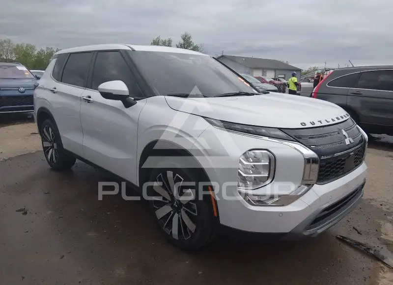2025 Mitsubishi OUTLANDER фото