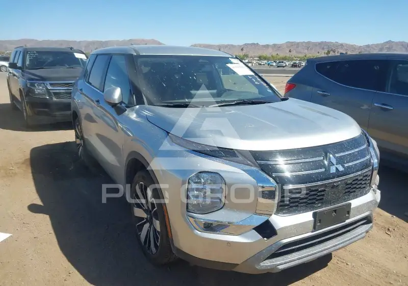 2025 Mitsubishi OUTLANDER фото