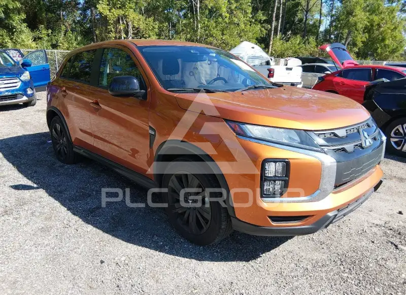 2025 Mitsubishi OUTLANDER photo