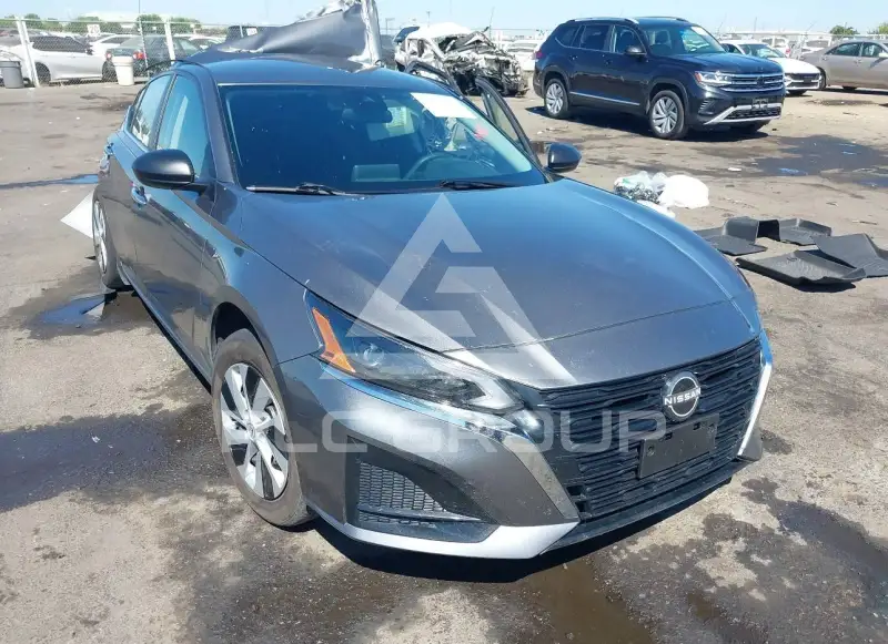 2025 Nissan ALTIMA фото