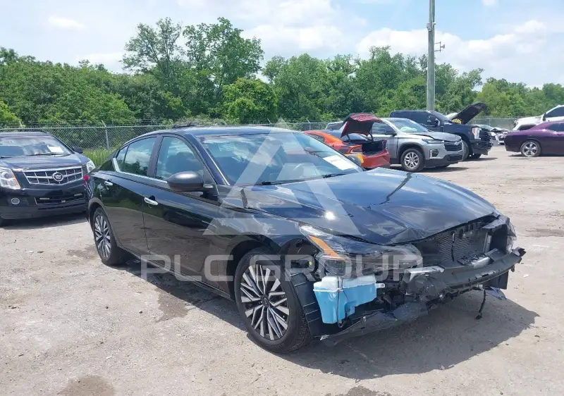 2025 Nissan ALTIMA photo