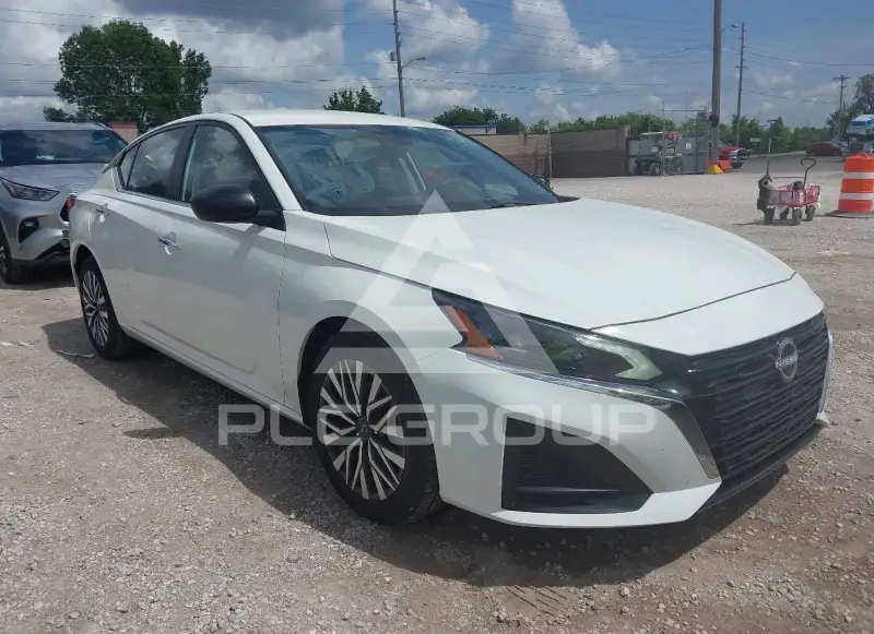 2025 Nissan ALTIMA photo