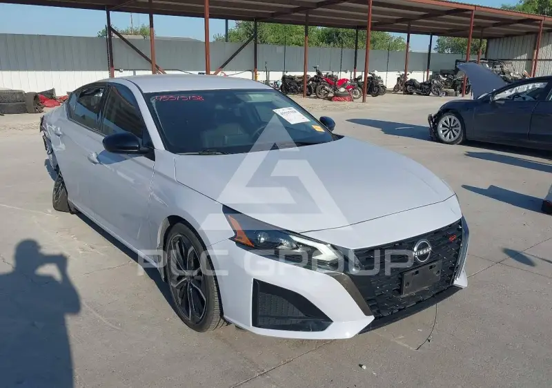 2025 Nissan ALTIMA photo