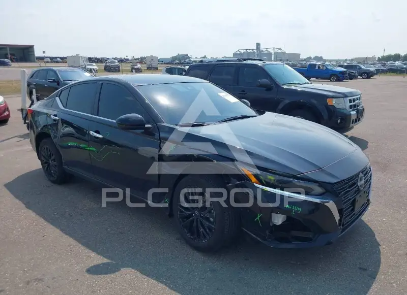 2025 Nissan ALTIMA photo