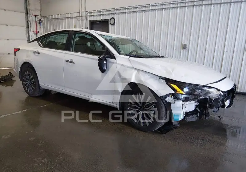 2025 Nissan ALTIMA photo