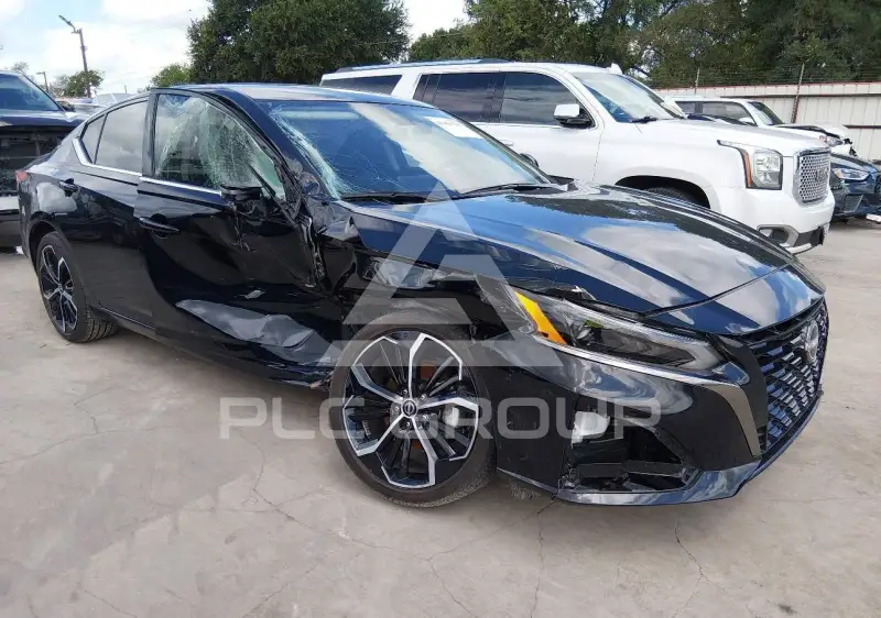 2025 Nissan ALTIMA photo