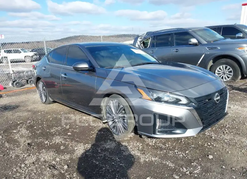 2025 Nissan ALTIMA photo