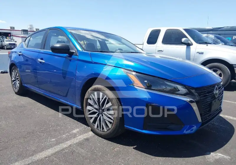 2025 Nissan ALTIMA photo