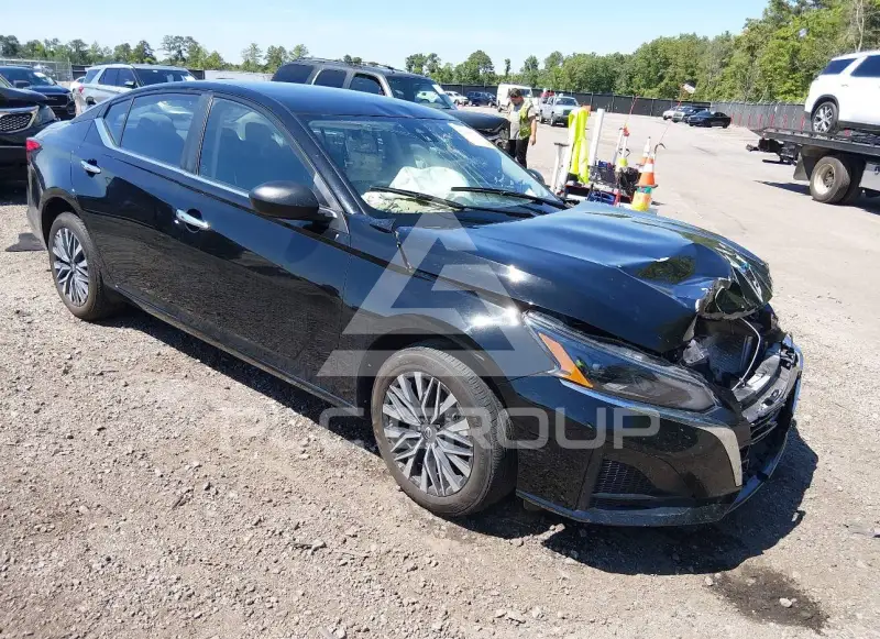 2025 Nissan ALTIMA photo