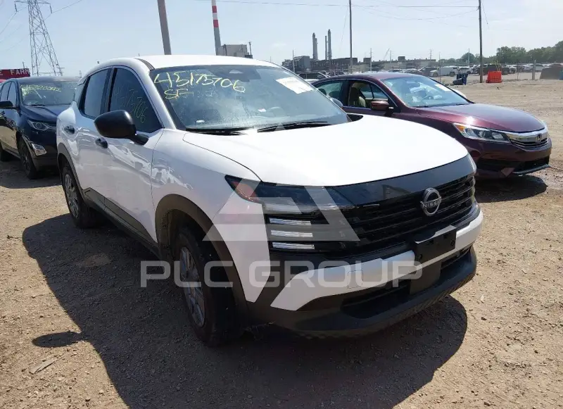 2025 Nissan KICKS photo
