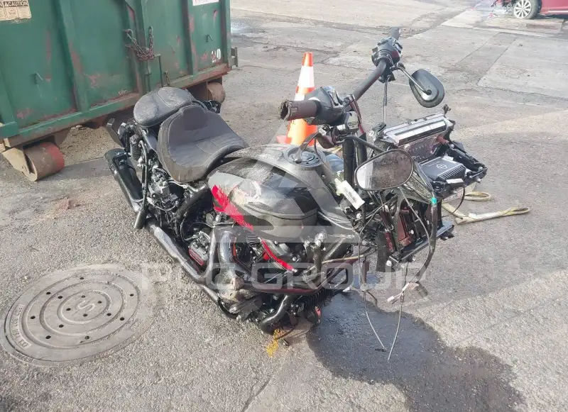 2025 Harley-Davidson FLTRX фото