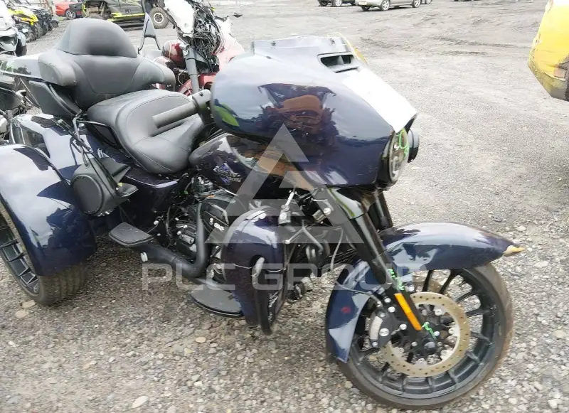 2025 Harley-Davidson FLHTCU фото