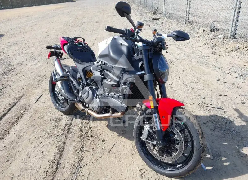 2025 Ducati Monster фото