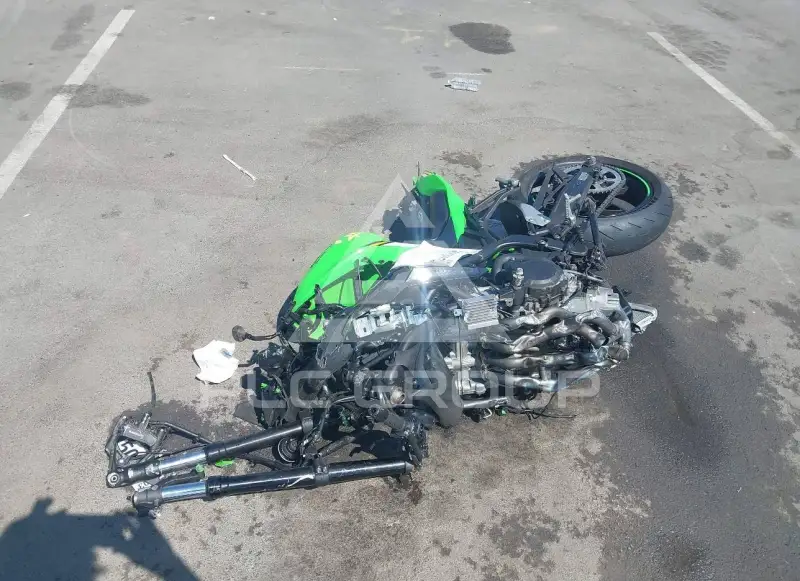 2025 Kawasaki Ninja400 фото