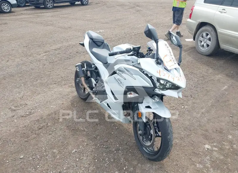 2025 Kawasaki EX500 фото