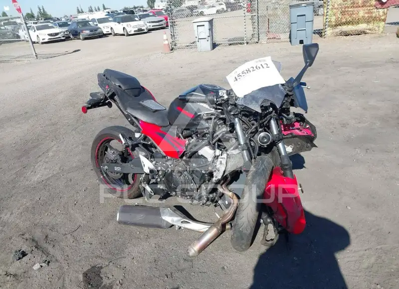 2025 Kawasaki EX500 фото