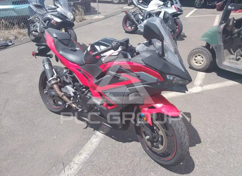 2025 Kawasaki EX500 photo