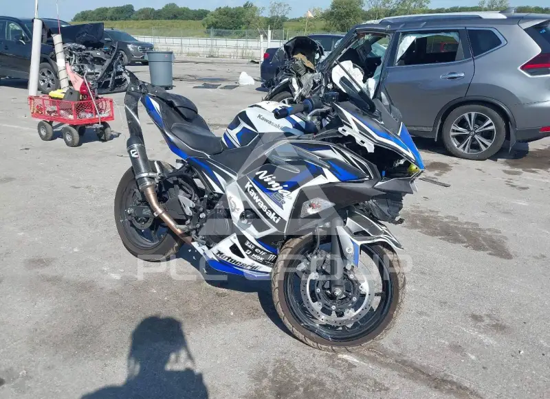 2025 Kawasaki EX500 фото