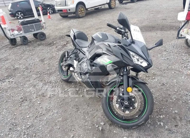2025 Kawasaki EX650 фото