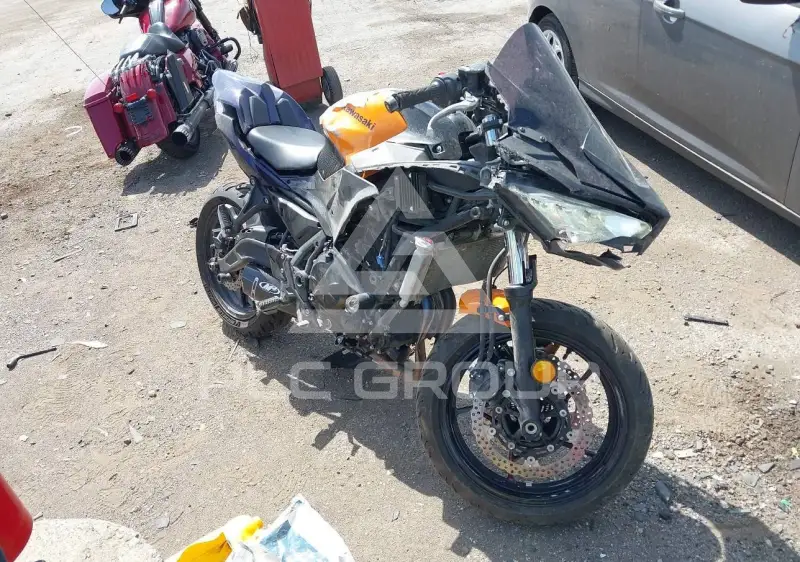 2025 Kawasaki EX650 фото