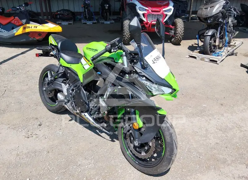 2025 Kawasaki EX650 фото