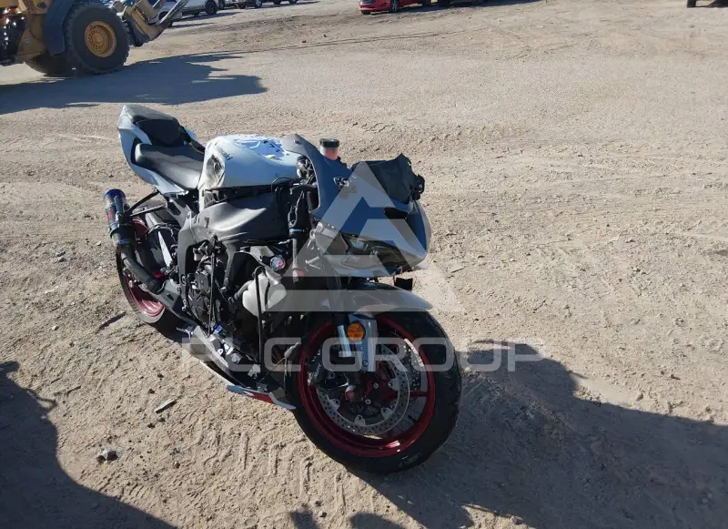 2025 Kawasaki ZX636 фото