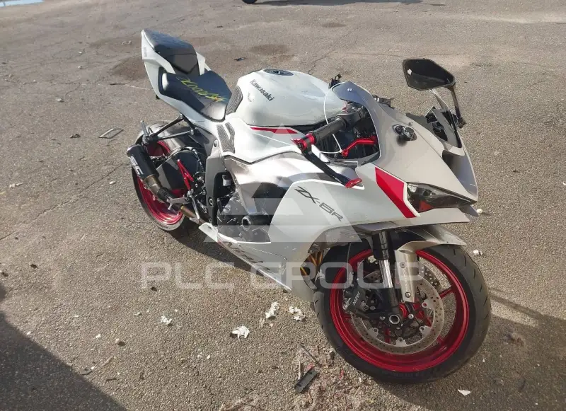 2025 Kawasaki ZX636 фото